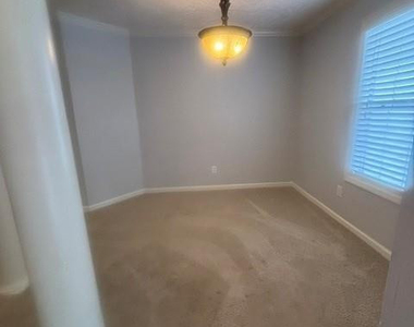 362 Bubble Creek Court - Photo Thumbnail 3