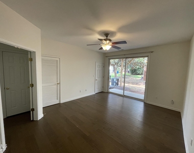 4905 Wyatt Brook Way - Photo Thumbnail 14