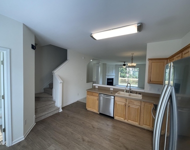 4905 Wyatt Brook Way - Photo Thumbnail 3