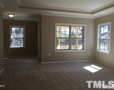 425 Daylin Drive - Photo Thumbnail 5