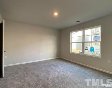 609 Gimari Drive - Photo Thumbnail 11