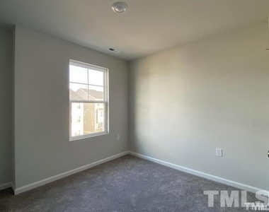 609 Gimari Drive - Photo Thumbnail 10