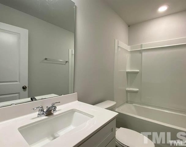 609 Gimari Drive - Photo Thumbnail 13
