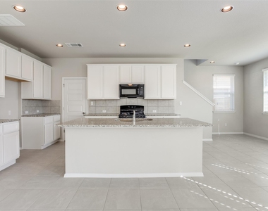 140 Living Reef Dr - Photo Thumbnail 10