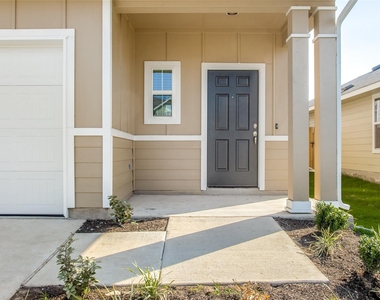 140 Living Reef Dr - Photo Thumbnail 1
