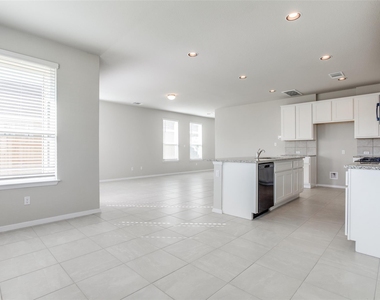 140 Living Reef Dr - Photo Thumbnail 8