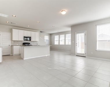 140 Living Reef Dr - Photo Thumbnail 7