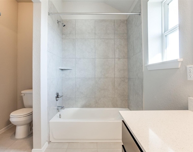 140 Living Reef Dr - Photo Thumbnail 17