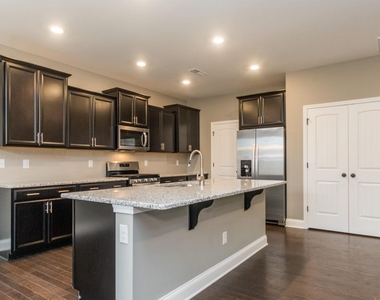 4072 Reunion Creek Parkway - Photo Thumbnail 7