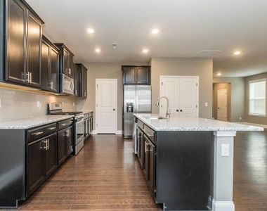 4072 Reunion Creek Parkway - Photo Thumbnail 6