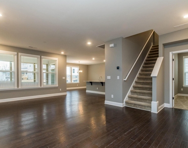 4072 Reunion Creek Parkway - Photo Thumbnail 3