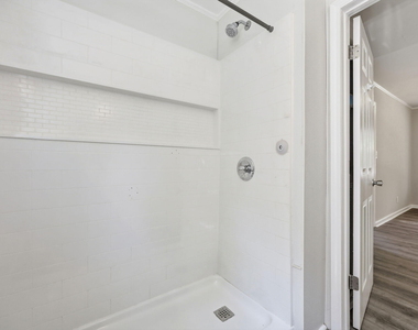 608 N 16th Street - Photo Thumbnail 16