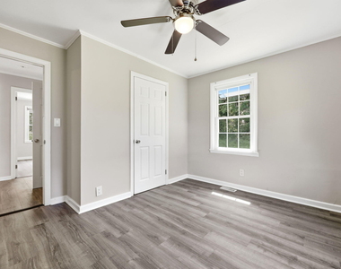 608 N 16th Street - Photo Thumbnail 18