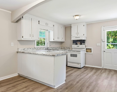 608 N 16th Street - Photo Thumbnail 27