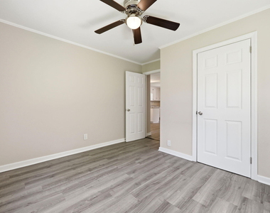 608 N 16th Street - Photo Thumbnail 19