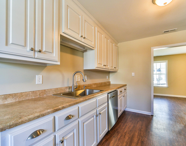 304 Whitehall Court - Photo Thumbnail 7