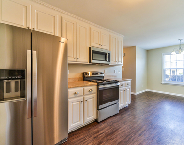 304 Whitehall Court - Photo Thumbnail 6