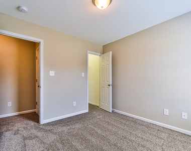 304 Whitehall Court - Photo Thumbnail 22