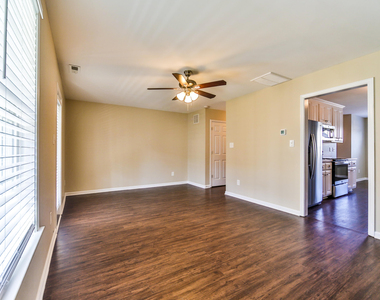 304 Whitehall Court - Photo Thumbnail 15