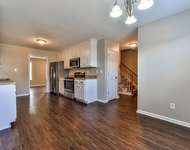 304 Whitehall Court - Photo Thumbnail 4