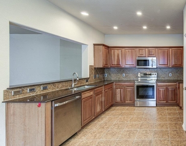 307 Riverine Way - Photo Thumbnail 9