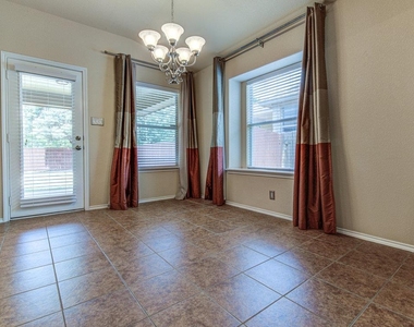 307 Riverine Way - Photo Thumbnail 7