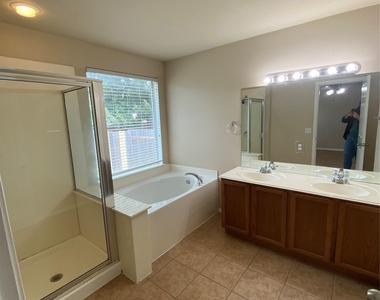 2307 Paradise Ridge Dr - Photo Thumbnail 7