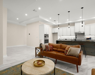 2401 Thurber Ln - Photo Thumbnail 3