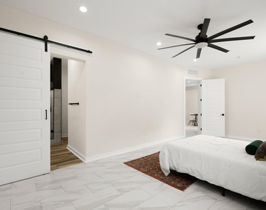 2401 Thurber Ln - Photo Thumbnail 13