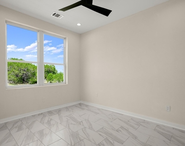 2401 Thurber Ln - Photo Thumbnail 19