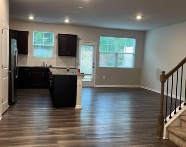 405 Hazy Hls Lane - Photo Thumbnail 12