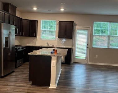 405 Hazy Hls Lane - Photo Thumbnail 10