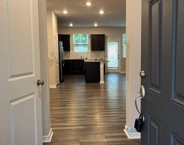 405 Hazy Hls Lane - Photo Thumbnail 3