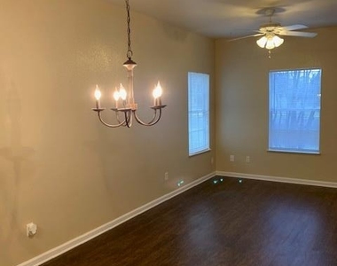 3003 Whisper Oaks Ln - Photo Thumbnail 4