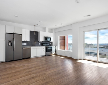 4361 S Congress Ave - Photo Thumbnail 1