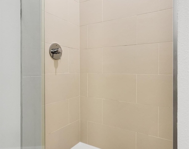 4361 S Congress Ave - Photo Thumbnail 11
