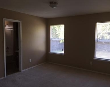 846 Indian Meadow Dr - Photo Thumbnail 2