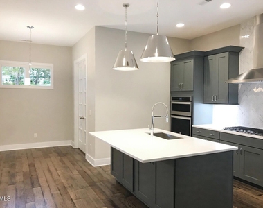 811 Bankston Woods Way - Photo Thumbnail 8