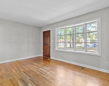 7505 Crown Avenue - Photo Thumbnail 7