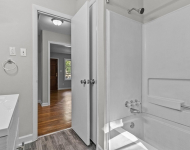7505 Crown Avenue - Photo Thumbnail 14