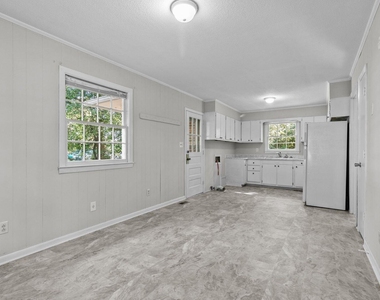 7505 Crown Avenue - Photo Thumbnail 8