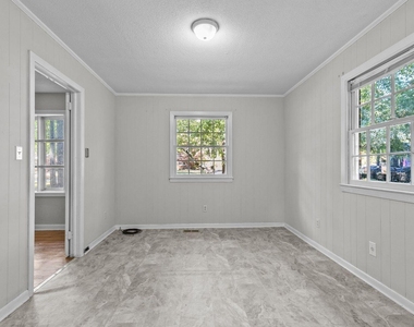 7505 Crown Avenue - Photo Thumbnail 9