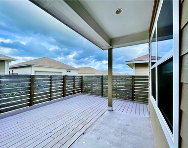 710 Coconut Grove St - Photo Thumbnail 28