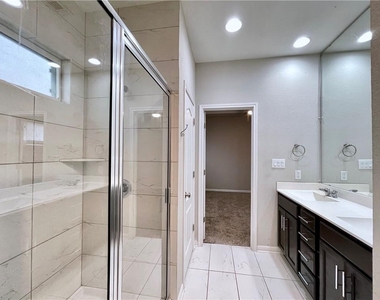 710 Coconut Grove St - Photo Thumbnail 21