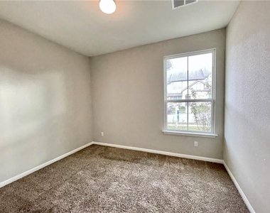 710 Coconut Grove St - Photo Thumbnail 24