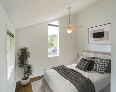 1122 Hollow Creek Dr - Photo Thumbnail 5