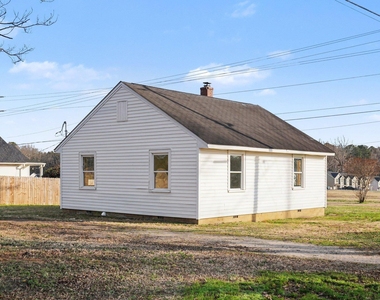 1101 E Mason Street - Photo Thumbnail 9