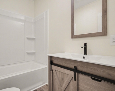 1101 E Mason Street - Photo Thumbnail 5