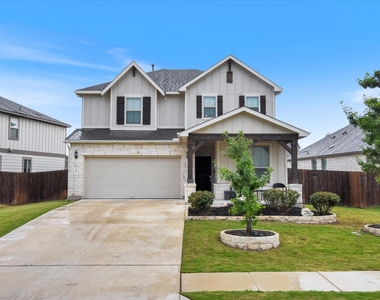210 Zuma Dr - Photo Thumbnail 1