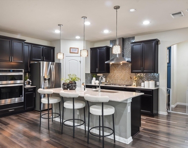 210 Zuma Dr - Photo Thumbnail 8